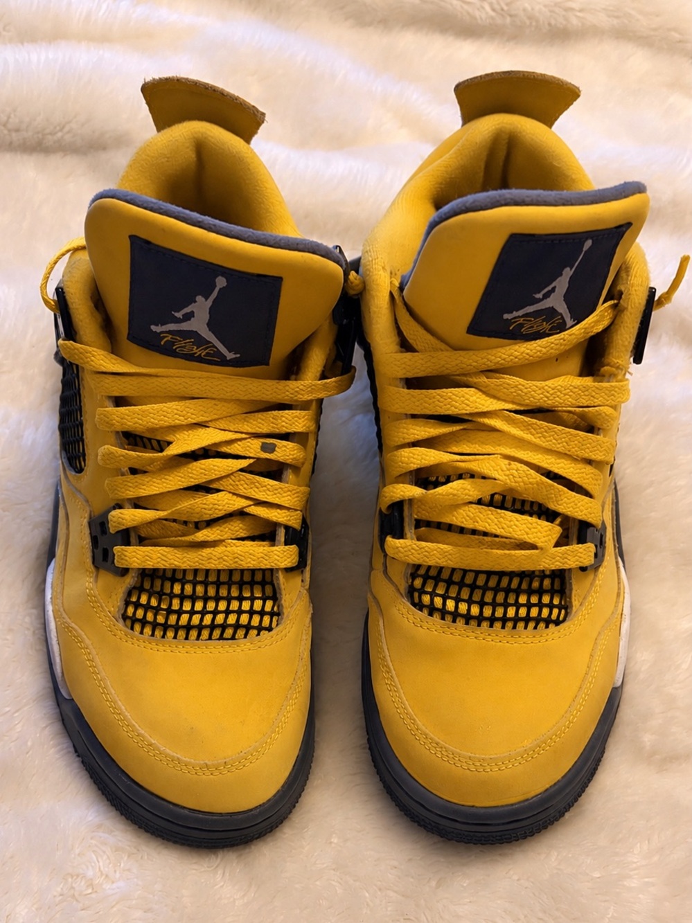 Jordan 4 Yellow Retro Sneakers